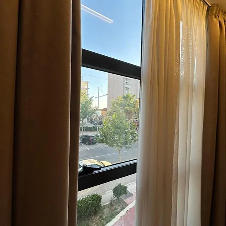 Harper Aparthotel 3*